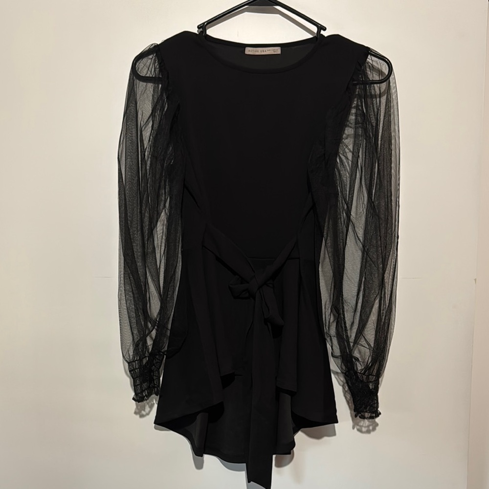 NWOT Active USA Black Sheer Sleeve Blouse